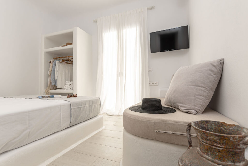 ariadnes-crown-suites-2b-30