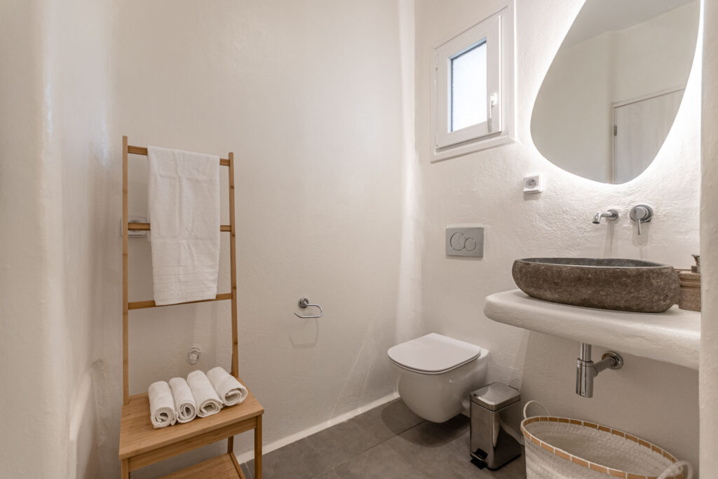 ariadnes-crown-suites-2b-56