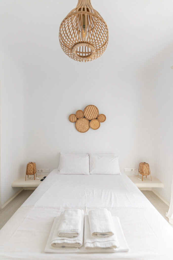 ariadne crowne-2
